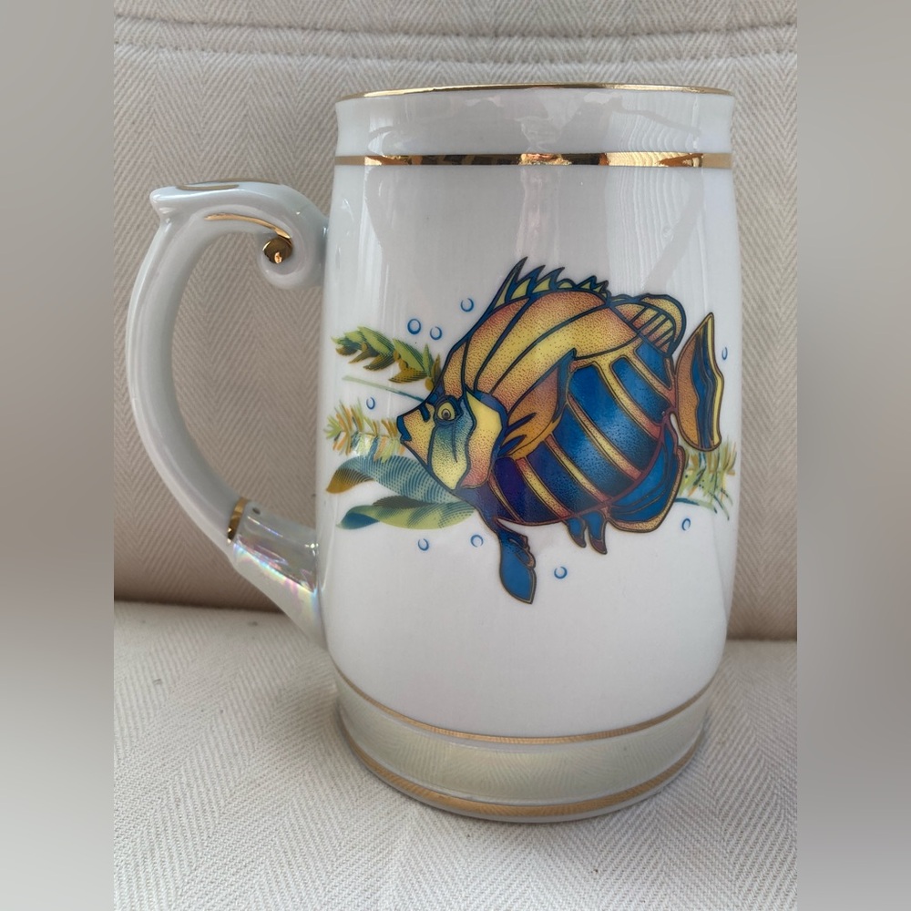 Dulevo Porcelain Fish-Print Mug with Gold Trim